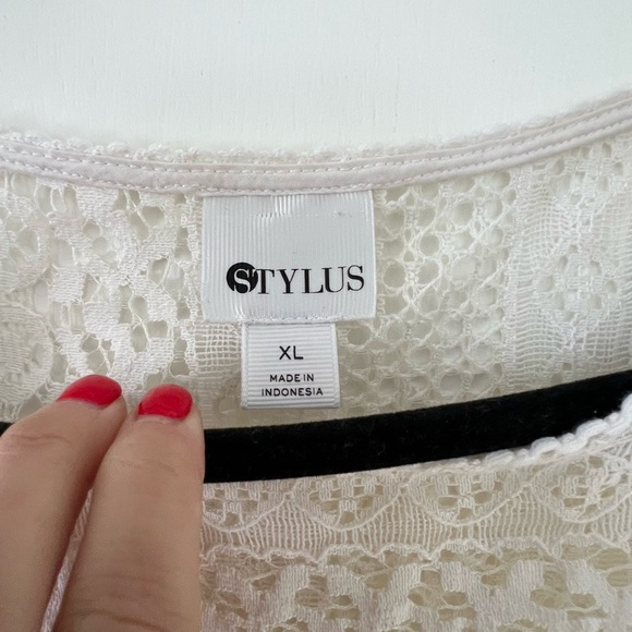 Love the sleeves on this top (S121) - Picture 3 of 9